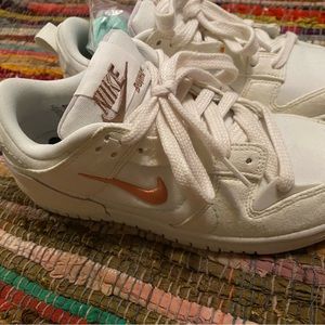 Nike Dunk Low Disrupt 2 sneakers in off white